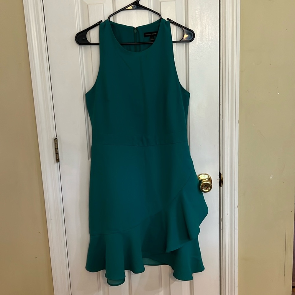 Banana Republic Emerald Green Sleeveless Shift Dress size 6